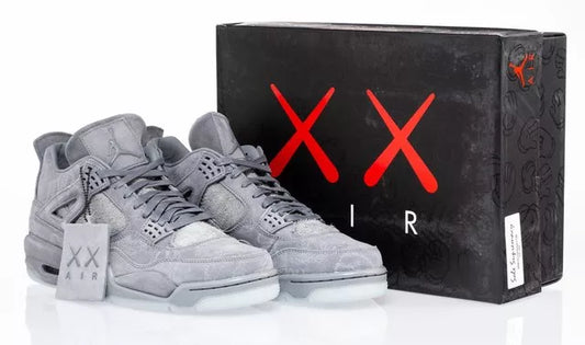 JORDAN RETRO 4 x KAWS