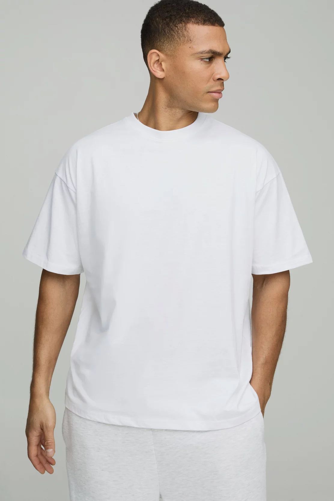 BASIC OVERSIZED CREW NECK T-SHIRT